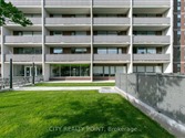 666 Spadina Ave 2412, Toronto