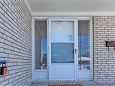 17 Baroness Cres Upper, Toronto