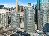 8 York St 2210, Toronto