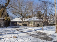 10 Campbell Cres, Toronto