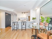 725 King St 811, Toronto