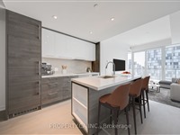 488 University Ave 2708, Toronto