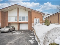 137 Shawnee Circ, Toronto