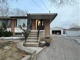 24 Dunboyne Crt Upper A, Toronto