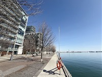 39 Queens Quay 840, Toronto