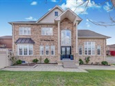 824 Black Cherry Dr, Oshawa