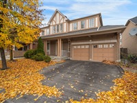 31 Peacock Cres, Ajax