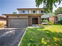 17 Chapais Cres, Toronto