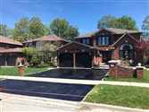 19 Sayor Dr Upper, Ajax