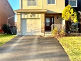 1458 Fieldlight Blvd, Pickering