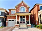 111 Barkerville Dr, Whitby