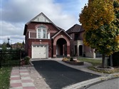 256 Willowbrook Dr, Whitby