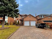 26 Intrepid Dr, Whitby