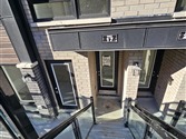 25 PRIYA Lane 17, Toronto