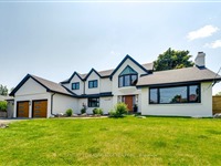 558 Pine Ridge Rd, Pickering