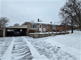 30 Ferguson Ave, Whitby