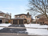 216 Bassett Blvd, Whitby