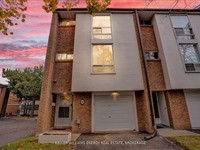 3409 St Clair Ave 24, Toronto