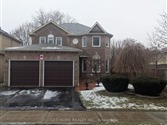 50 Valleywood Dr, Whitby