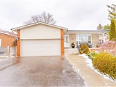 32 Dearham Wood, Toronto