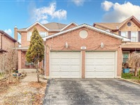 560 Steeple Hill, Pickering