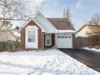 16 Banner Cres, Ajax