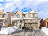 32 Amanda Ave, Whitby