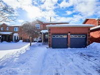 72 Irwin Dr, Whitby