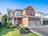 8 Nathan Ave, Whitby