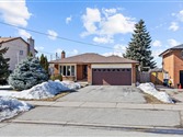 102 Applewood Cres, Whitby