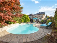 345 Mapleview Crt, Pickering