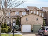 70 Pinebrook Cres, Whitby