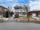 15 Bedell Cres, Whitby