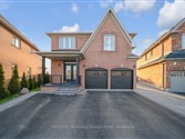 70 Oceanpearl Cres, Whitby