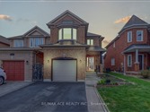 79 Bach Ave, Whitby
