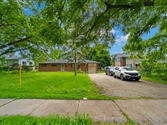 1986 Liverpool Rd, Pickering