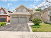 27 Pebblebrook Cres, Whitby