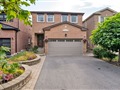 27 Dorvis Dr, Whitby