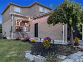 1885 Bainbridge Dr, Pickering