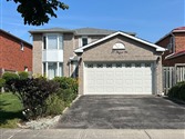 28 Bluenose Cres, Toronto