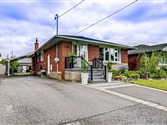 30 Gully Dr Main, Toronto