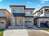 2696 Sapphire Dr, Pickering