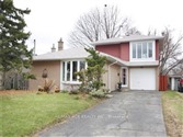 18 Oakridge Dr, Toronto