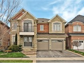 4 Carberry Cres, Ajax