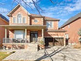 102 Saint Nicholas Cres, Vaughan