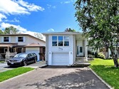 206 Hodgson Dr, Newmarket