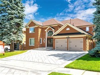 805 Lockwood Circ, Newmarket