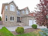 37 Bond Cres, Richmond Hill