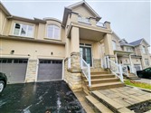 485 Foxcroft Blvd, Newmarket