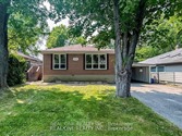 105 Aurora Heights Dr, Aurora